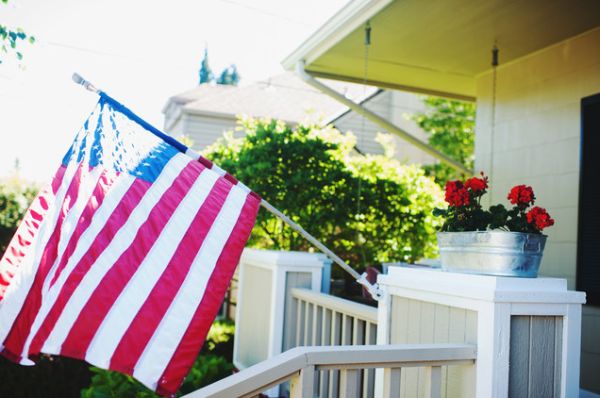 Entry Design Flag Awesome Entry Design With Usa Flag Porch Decor Which Has White Colored Wooden Fences And White Colored Stand Flag Decoration  Independence Day Decor Themes To Celebrate Annual Event In Joy 