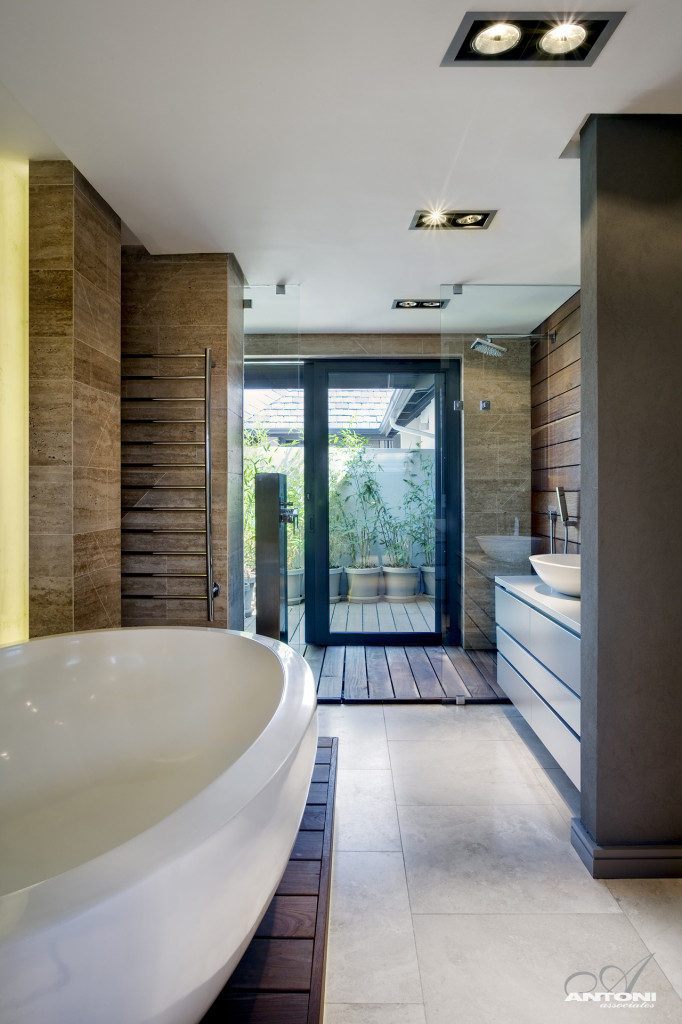Bathroom Design Completed Beautiful Bathroom Design That Is Completed With The Oval Bath Tub Design With The Stunning And Perfect Shape To Enhance The SAOTA Pearl Valley House Furniture  Country House Style Decorated With Modern Furniture 