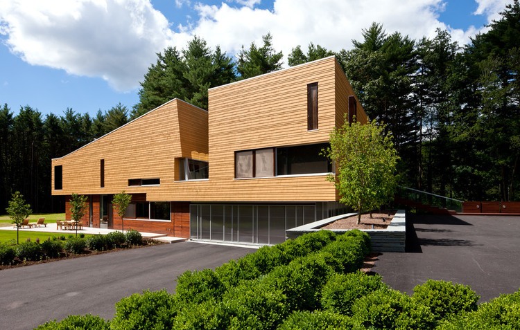 Page Road Architects Beautiful Page Road Residence Actwo Architects Exterior With Green Vegegations On Counrtyard And Asphalt Driveway Decoration  Enchanting Wooden Decoration For House With Minimalist Style 