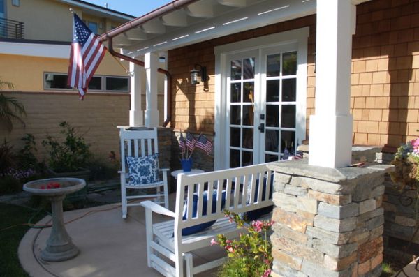 Porch 4th On Captivating Porch 4th July Decor On The Modern House Entry With Cream Colored Wall Which Is Made From Wooden Blocks Decoration  Independence Day Decor Themes To Celebrate Annual Event In Joy 