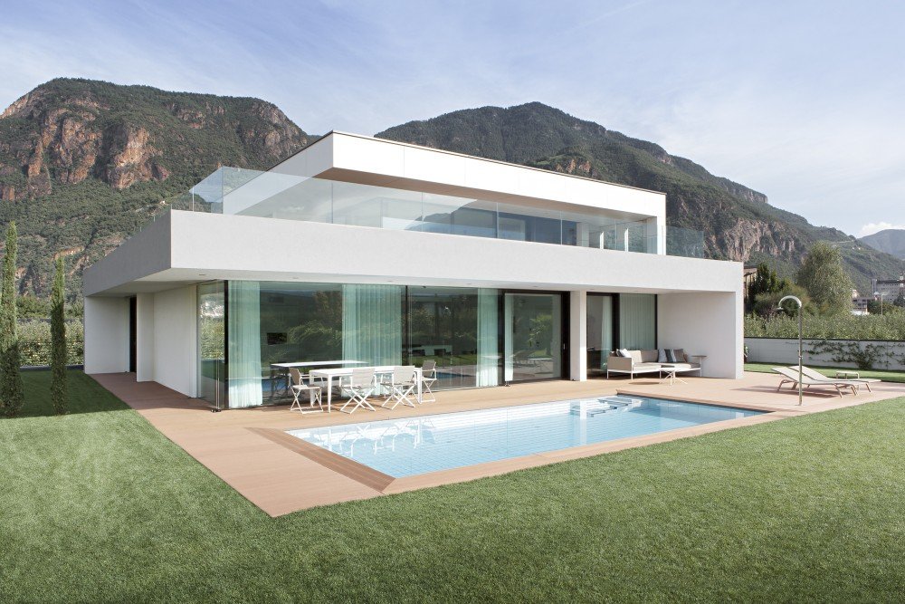 Look Of M2  Exterior Elegant Italian Mansion Design With Contemporary Exterior Design