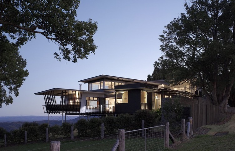 Maleny House And Great Maleny House Bark Design And Architecture Exterior View At Night With Green Lawn And Leafy Trees Surrounding Them Interior Design  Beautiful Interior Design From A Fascinating Residence 