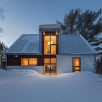 Yet Captivating The Minimalist Yet Captivating Look Of The Residence Of Wintertime Cabin With Luxurious Rooms Displaying Attic Home Applied Decoration  Rural Cabin Plan With Modern Decoration 