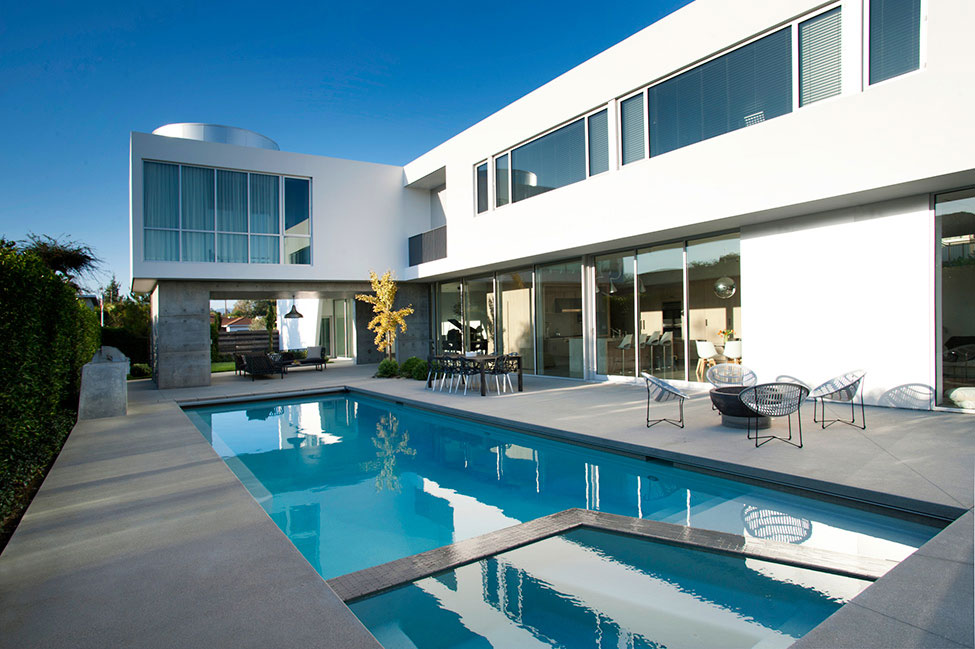 Swimming Pool Fabulous Modern Swimming Pool Of A Fabulous Residence Applying Architectural Pool Design With Two Spots With Furniture Arranged Decoration  Decorating Minimalist Mansion In Rural Area Of California 