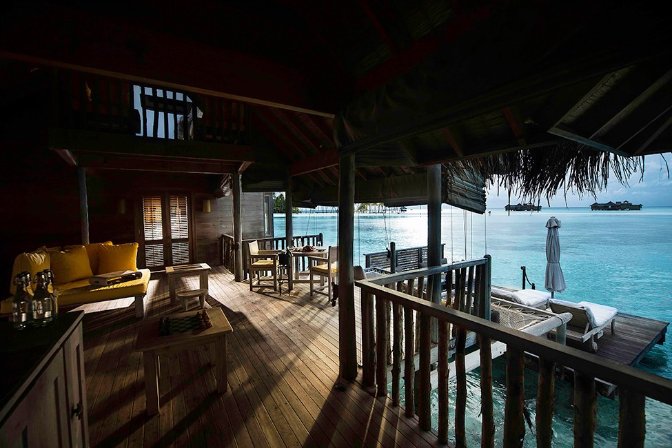 Open Interior Lankanfushi Shaddy Open Interior Of Gili Lankanfushi Resort Lounge And Dining Area Architecture  Floating Resort Design For Young Lovers 