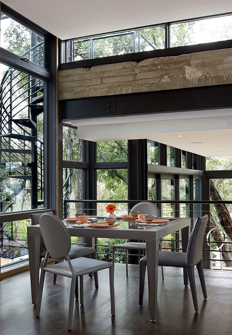Breakfast Space Lantern Small Breakfast Space In Green Lantern House John Grable Architects With Grey Table And Grey Chairs Architecture Contemporary Family House With Fascinating Kitchen And Glass Walls