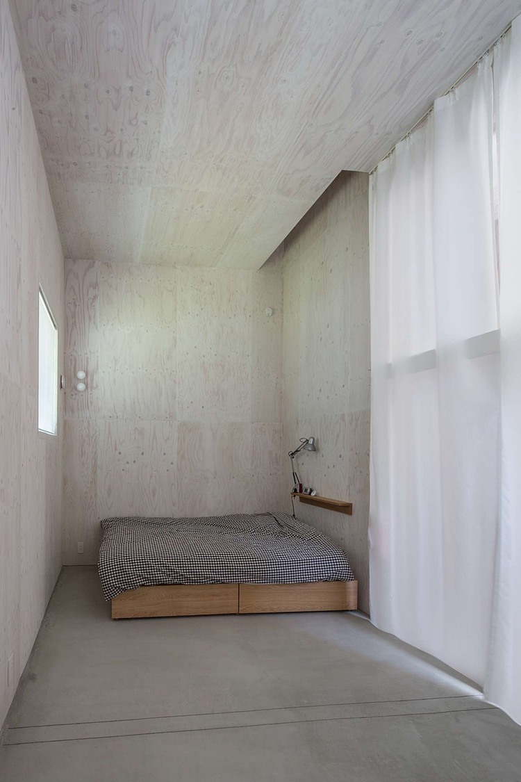 Minimalist Bedroom Floor Small Minimalist Bedroom In Floor Floor House With Concrete Floor And Wooden Bedframe Add With White Curtain Decoration  Small House Design In Japan With Perfect Limited Furnishing 