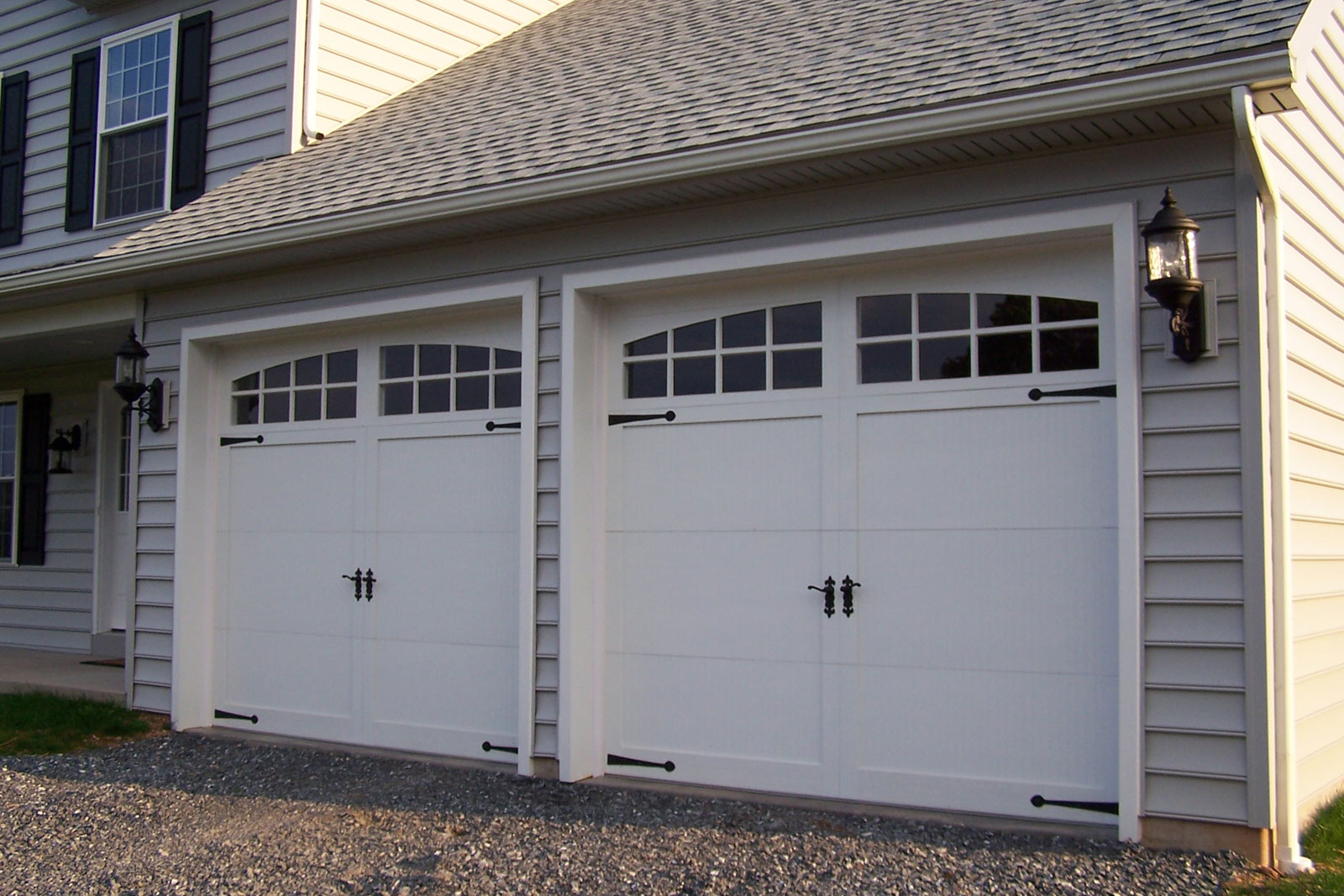 Standard Garage Using Small Standard Garage Door Sizes Using White Color Design Made From Wooden Material In Traditional Style Decoration Standard Garage Doors Sizes For Your Home Sweet Home