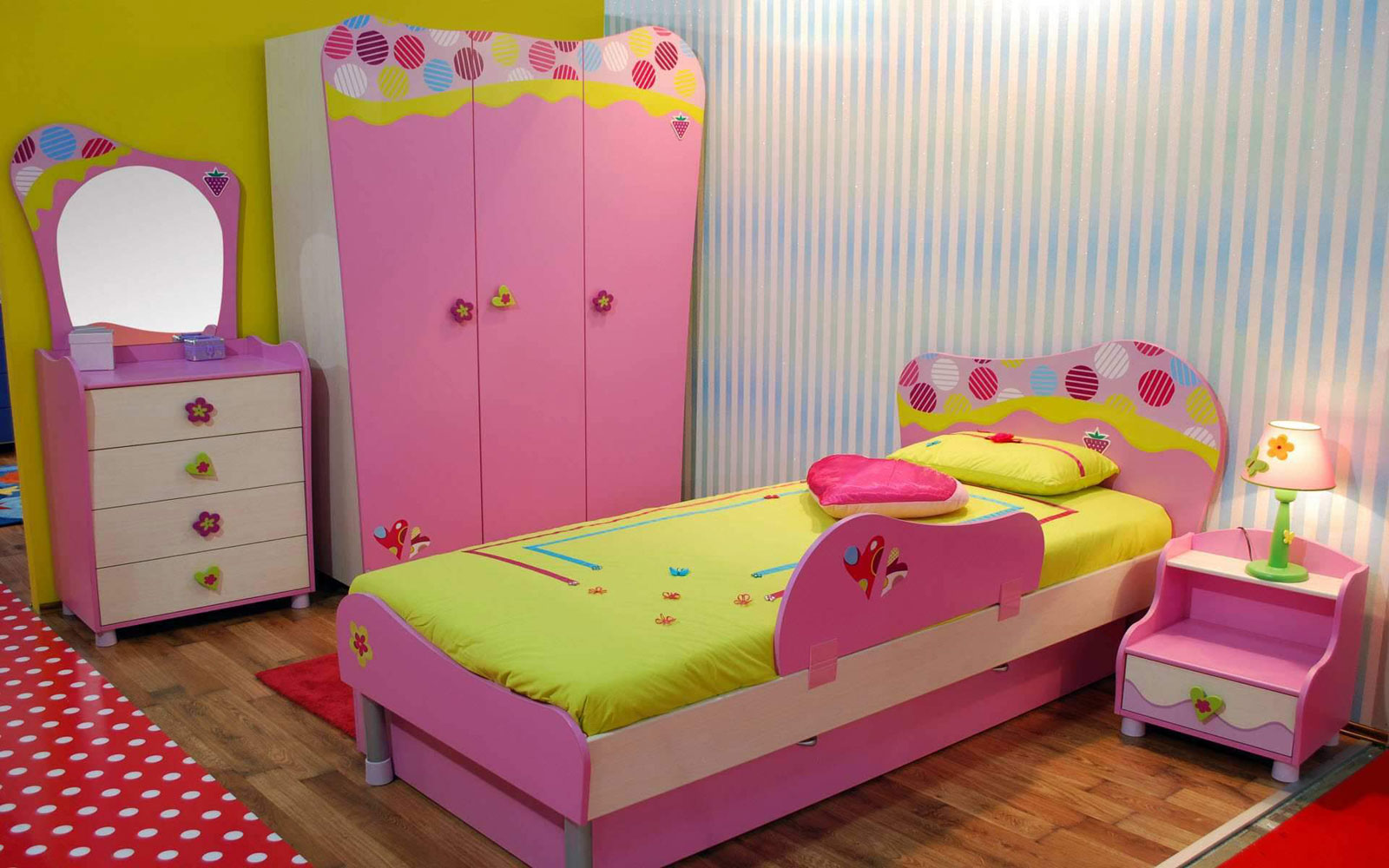 Girls Bedroom Pink Amusing Girls Bedroom Furniture Applying Pink And Green Color Of Single Bed And Nightstand Also Furnished With Drawers And Completed With Closet Bedroom Girls Bedroom Furniture: The Beach Condo Ideas
