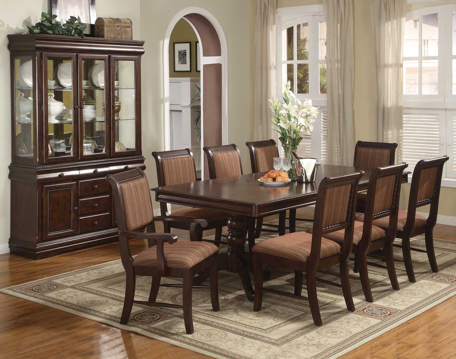 Inspiring Traditional Color Awe Inspiring Traditional Dining Room Color Schemes With Simple Traditional Antique Black Wooden Chairs With Rectangular Wooden Dining Room Table Also Cool Laminate Flooring Design Dining Room Wooden Stylish Of Dining Room Chairs
