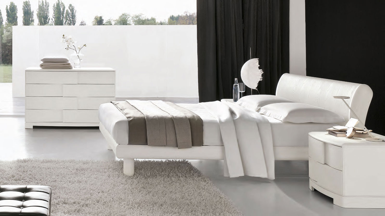 Queen Bed Decorations Breathtaking Queen Bed Sets With Decorations On Nightstands Completed With Cupboards Of White Bedroom Furniture Matched With Black Bedroom Curtains Bedroom 15 Simple White Bedroom Furniture For Your Romantic Modern House