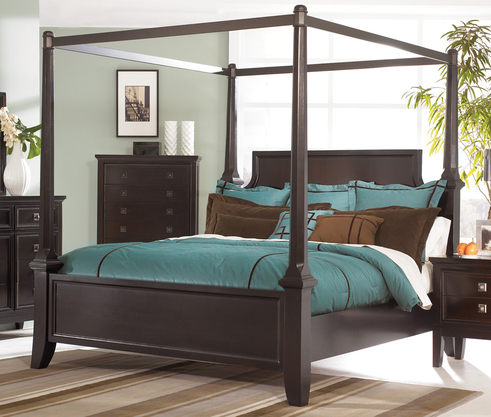 Large Area Trendy Contemporary Large Area Rug Feat Trendy King Size Bedroom Set Featured Black Canopy Bed Design And Corner Chest Of Drawer Bedroom 10 Mesmerizing King Size Bedroom Sets That Make You Lazy To Get Up