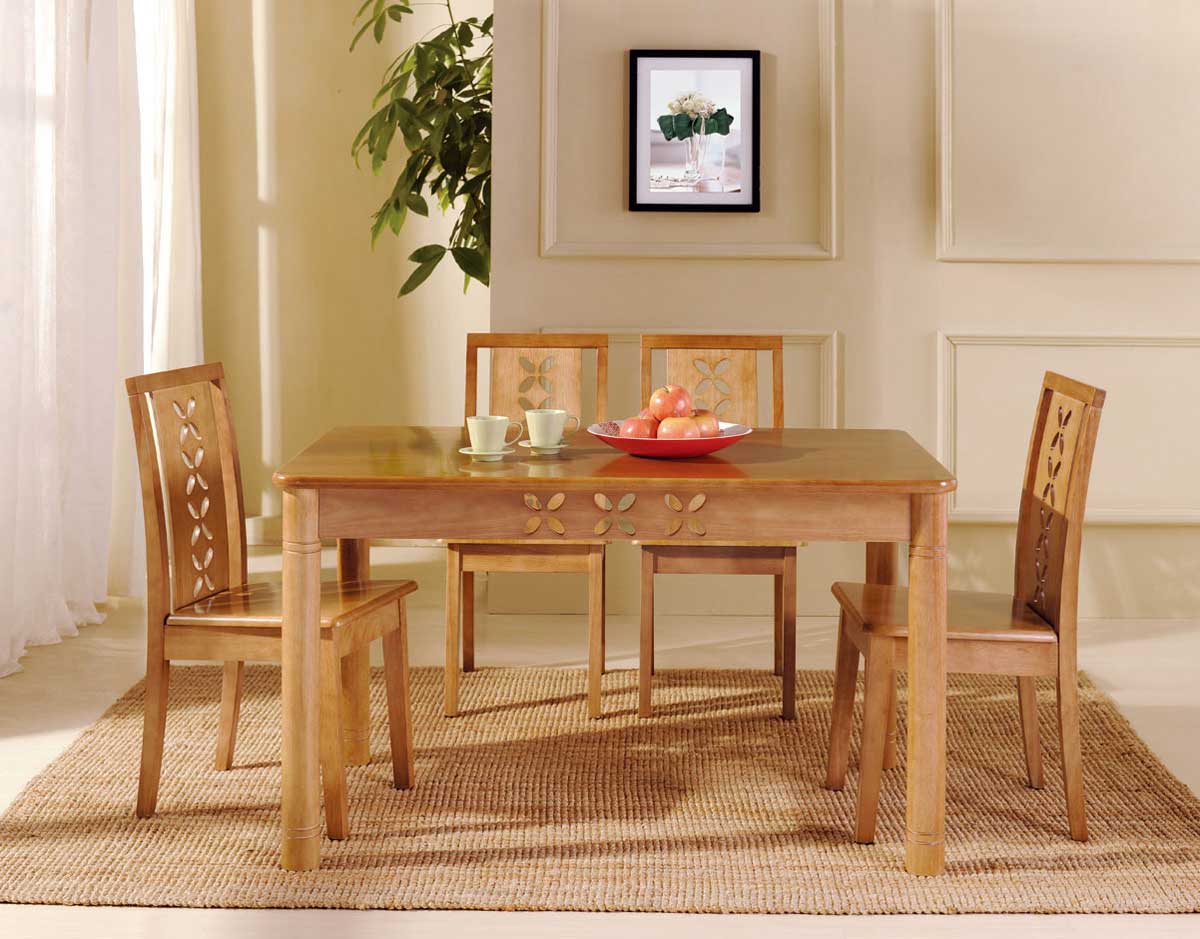 Traditional Wooden Room Cool Traditional Wooden Table Dining Room Design And Furniture Dining Room Wooden Floral Chairs Together With Awesome Picture Frame Dining Room Also Minimalist Fur Rug Dining Room Models Dining Room Wooden Stylish Of Dining Room Chairs