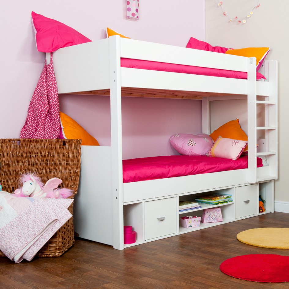 Kids Bedroom Adorable Cute Kids Bedroom Ideas With Adorable Modern Bunk Beds And Round Rugs Plus Rattan Toy Storage Bedroom Kids Bedroom Ideas Added With Functional Furniture And Cute Decor