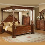 Traditional Bedroom Bed Dazzling Traditional Bedroom With Platform Bed Canopy Of Queen Bedroom Sets Completed With Table Lamp On Nightstand And Furnished With Vanity Table Coupled By Mirror Bedroom Queen Bedroom Sets For The Modern Style