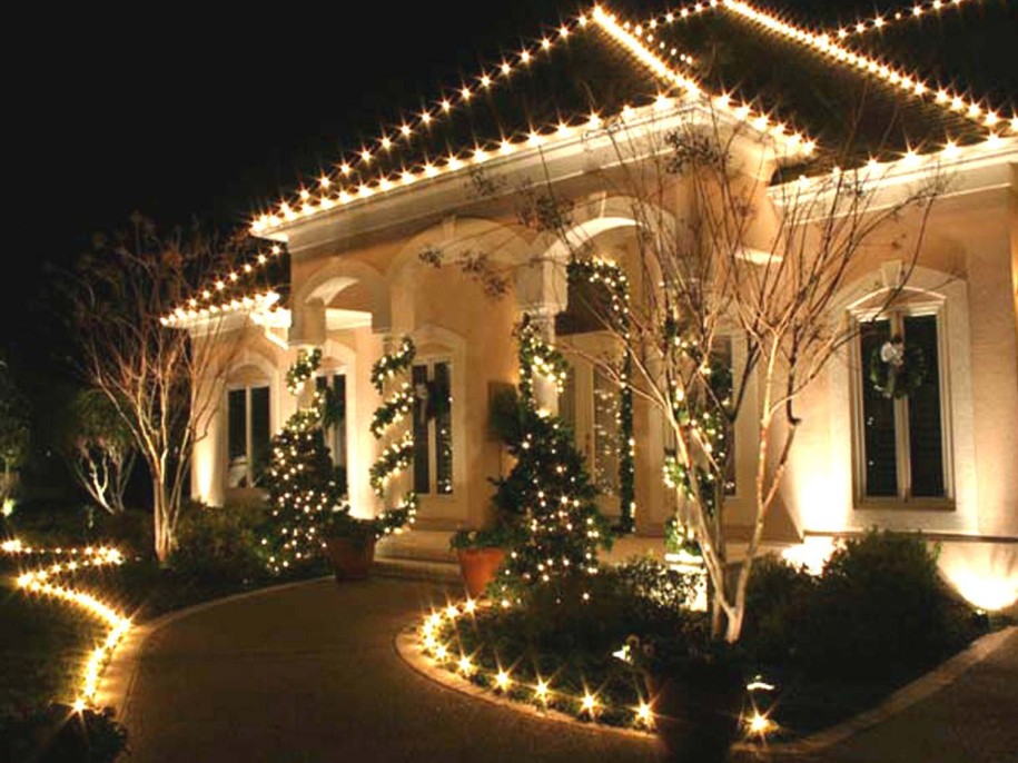 Exterior Light On Enchanting Exterior Light Fixtures Wrapped On Roof Line And Walkway Idea Feat Beautiful Window Mounted Wreaths Outdoor Magnificent Lighting Fixture For A Wonderful Outdoor Design