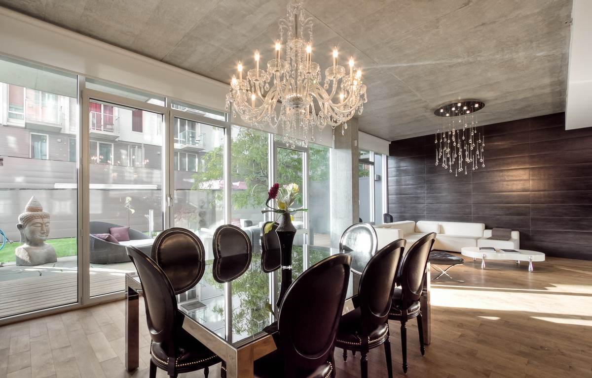 Black Sleek By Excellent Black Sleek Table Completed By Vase Flowers Decoration Matched With Elegant Chairs And Furnished With Glass Dining Room Chandeliers Lighting Dining Room The Beauty Dining Room Chandeliers