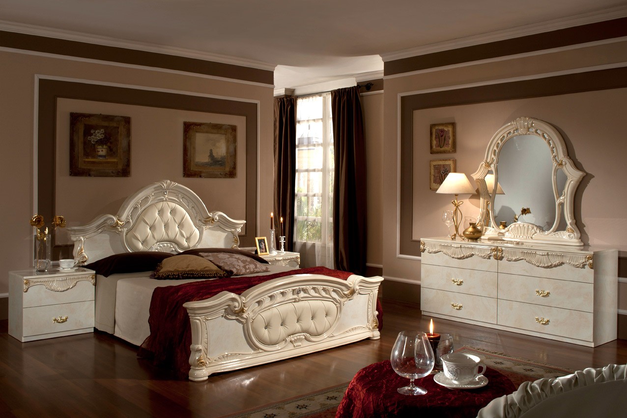 Queen Bedroom Contemporary Glamorous Queen Bedroom Sets In Contemporary Bedroom With Double Nightstand Completed By Night Lighting And Furnished With Mirror On Vanity Table Bedroom Queen Bedroom Sets For The Modern Style
