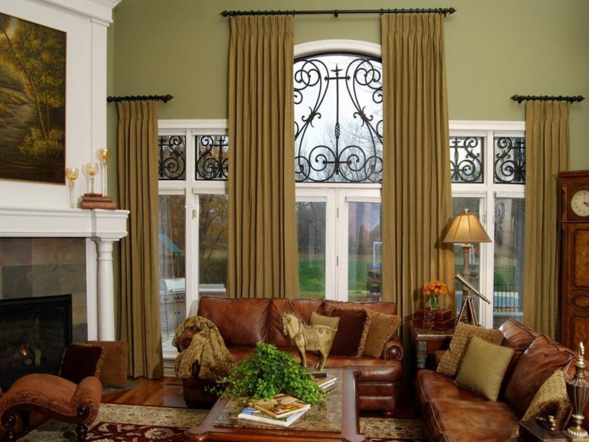 Long Window Gold Luxurious Long Window Dressing With Gold Color Idea And Classic Leather Living Room Set Plus Ivy Table Centerpiece  Decoration  Beautiful Window Dressing: The Simple Way To Beautify Window 