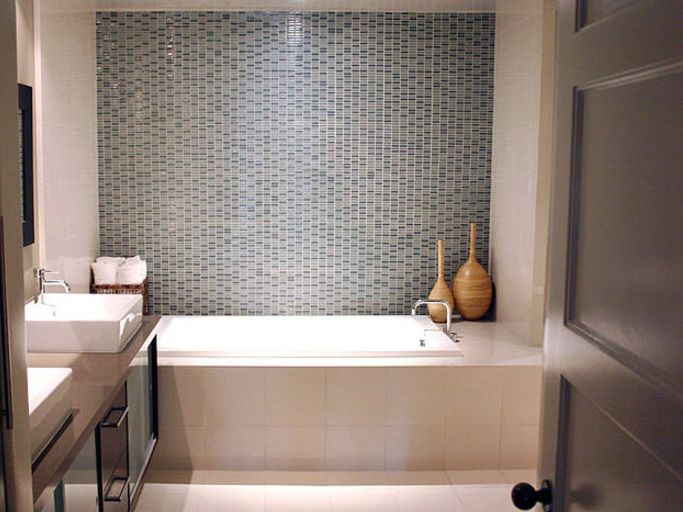 Design Bathroom With Modern Design Bathroom Tile Ideas With Mosaic Tile Bathroom Model Also White Bathtub Design Ideas And Minimalist Sink Bathroom Small Faucets Design Ideas Bathroom The Reasons Why Choosing Bathroom Tile Ideas