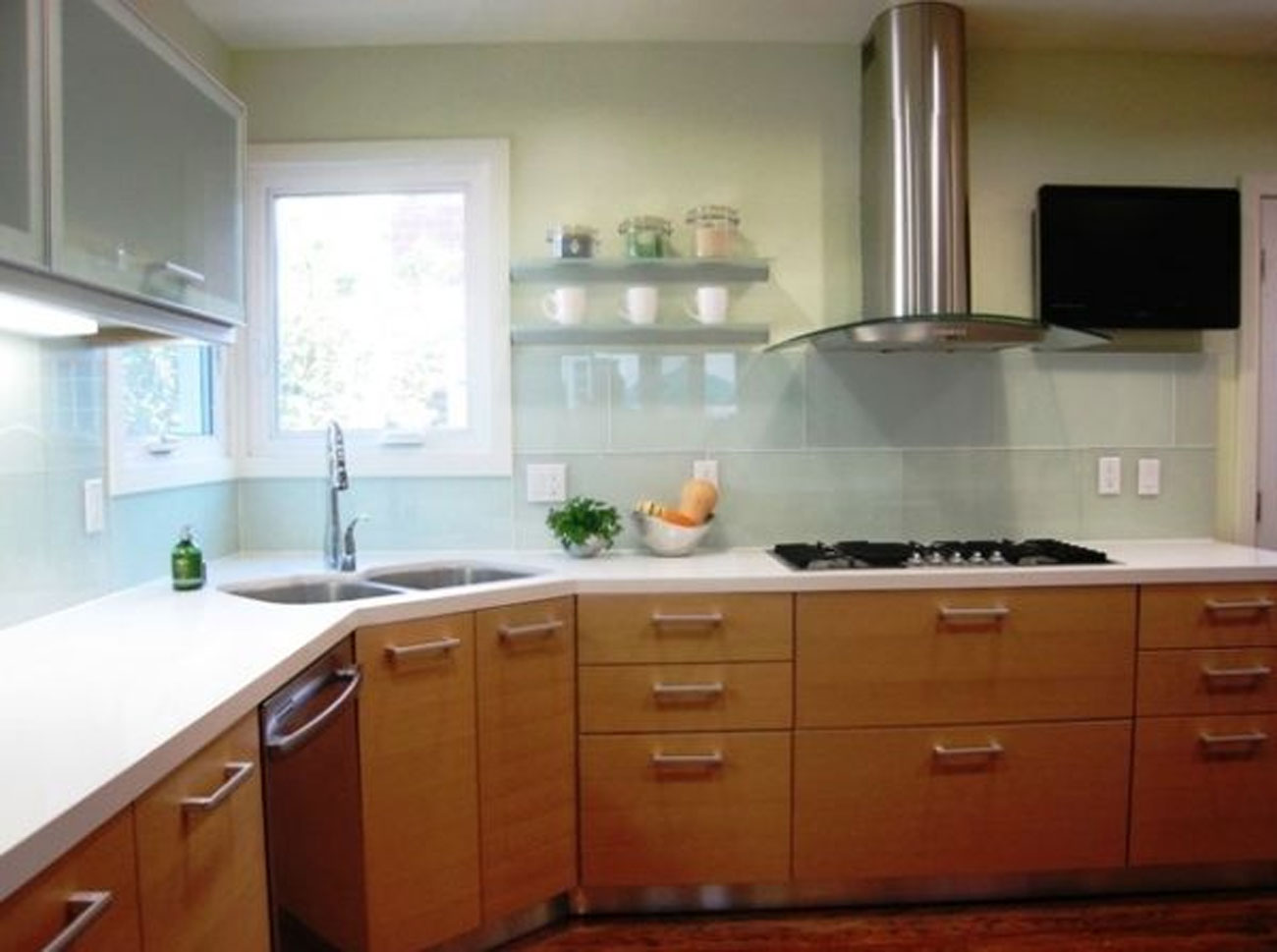 Small Kitchen Corner Modern Small Kitchen Design With Corner Sink Ideas And Interesting Kitchen Cabinet Glass Door Designs Along With Cool Kitchen Stove Design Ideas Together With Wood Cabinet Kitchen The Balance Between The Small Kitchen Design And Decoration