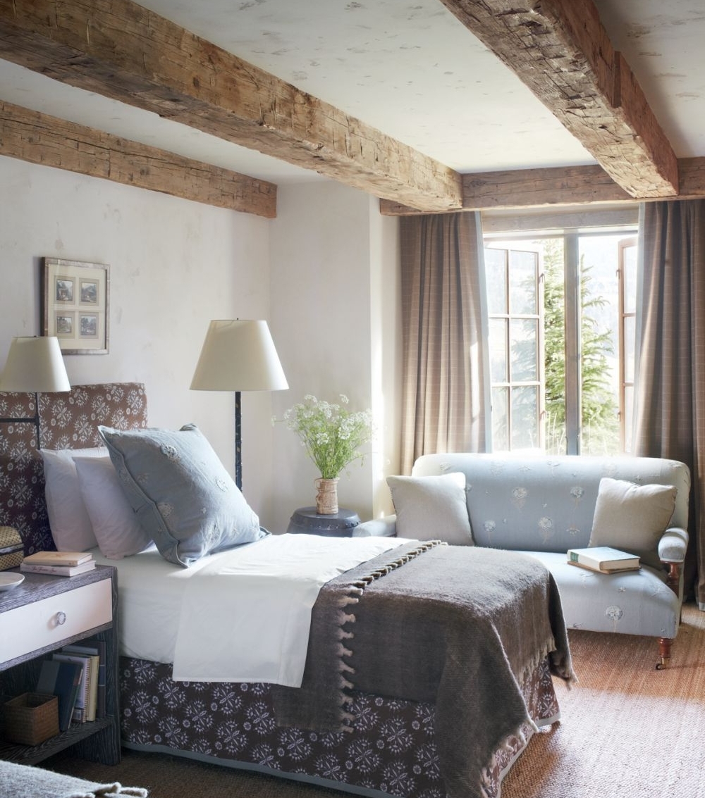 Upholstered Bed Blue Unique Upholstered Bed Design And Blue Bench Sofa Feat Exposed Beam Ceiling In Rustic Bedroom Idea Bedroom Rustic Bedroom Ideas With Delightful Interiors And Furniture