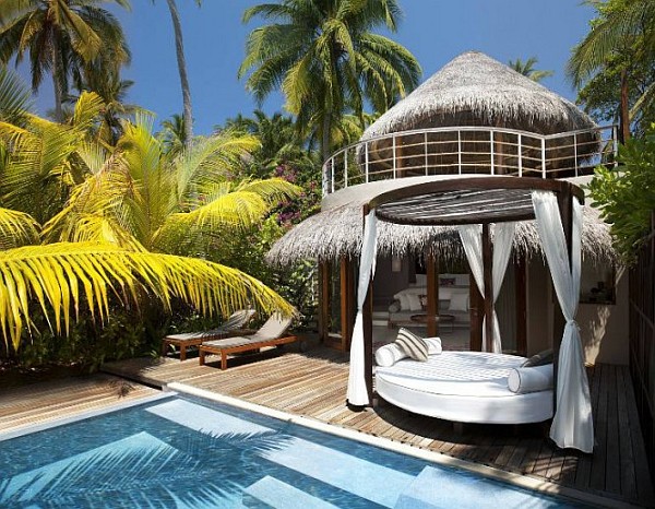 Retreat And With W Retreat And That Lounge With White Pillows Feat Curtain Also Architecture  Wooden Building Set In Spectacular Maldives Resort 